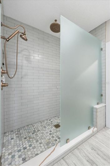 Image No.40-5 Bed House for sale