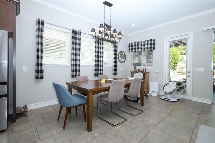 Image No.11-3 Bed House for sale