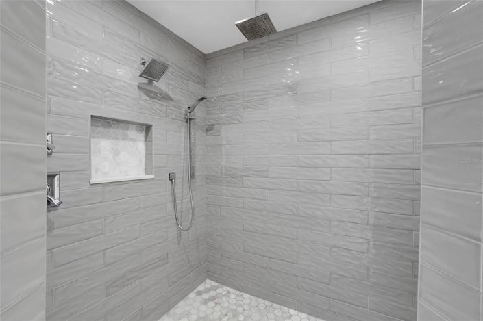 Image No.11-3 Bed House for sale