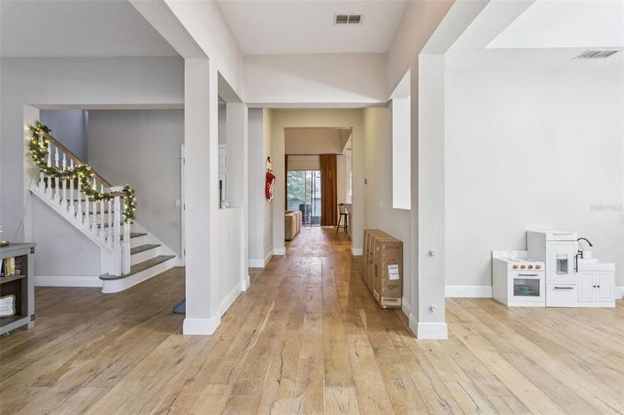 Image No.2-4 Bed House for sale