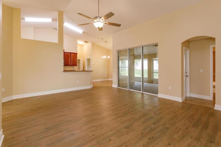 Image No.10-4 Bed House for sale