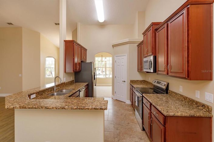 Image No.14-4 Bed House for sale