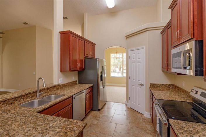 Image No.15-4 Bed House for sale