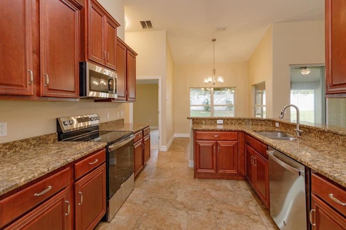 Image No.16-4 Bed House for sale