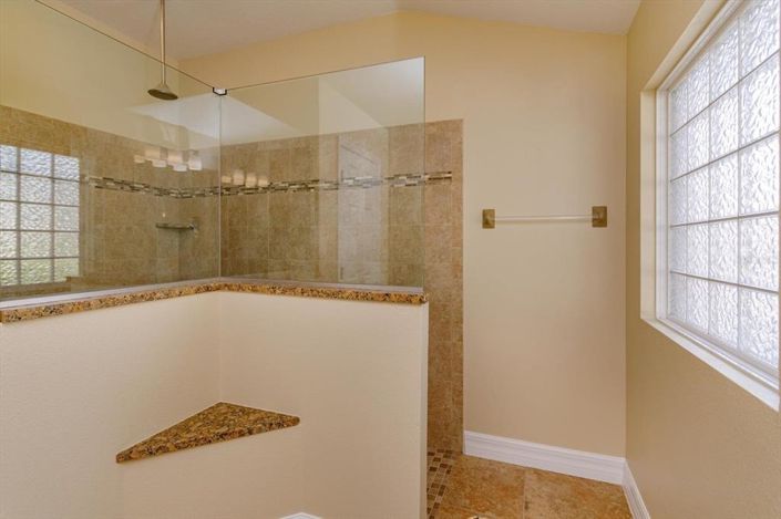 Image No.21-4 Bed House for sale