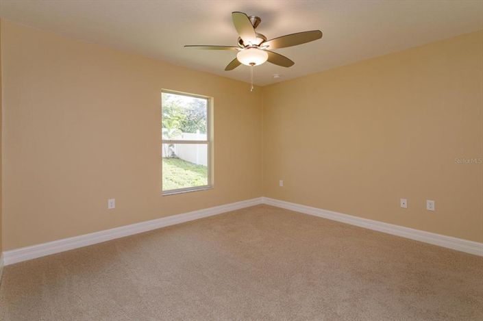 Image No.25-4 Bed House for sale