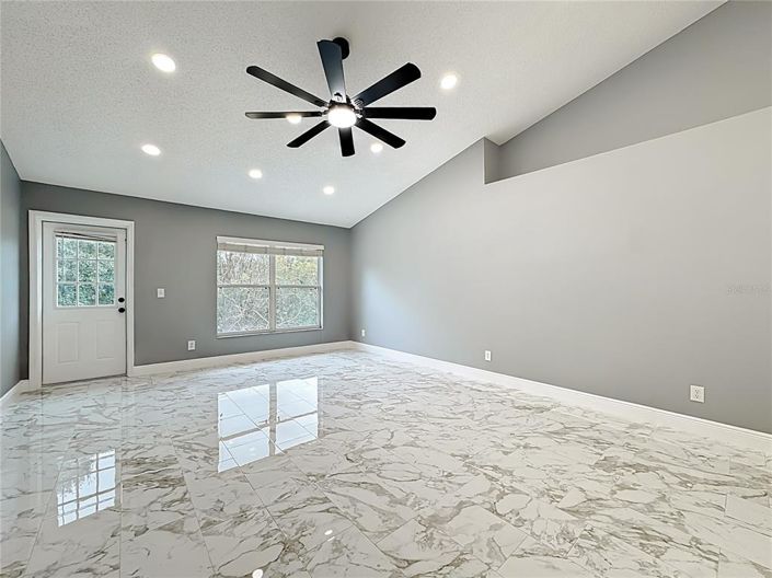 Image No.21-Maison de 5 chambres à vendre à Saint John