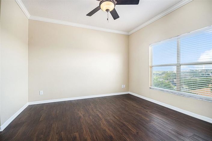 Image No.10-3 Bed House for sale