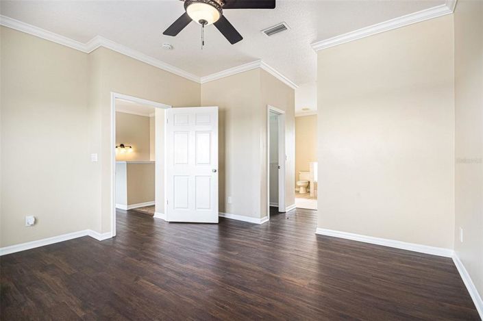 Image No.11-3 Bed House for sale