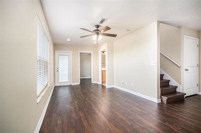 Image No.15-3 Bed House for sale