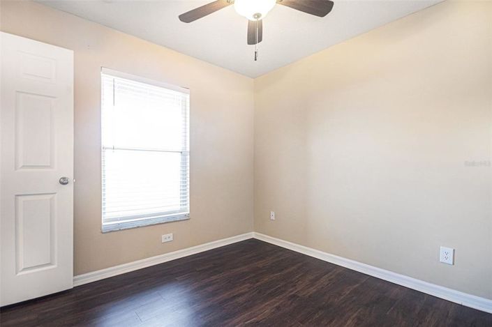 Image No.21-3 Bed House for sale