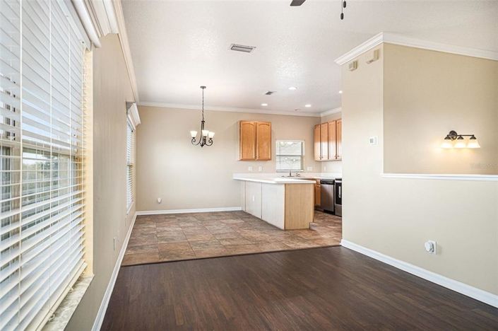 Image No.6-3 Bed House for sale