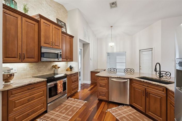 Image No.19-3 Bed House for sale