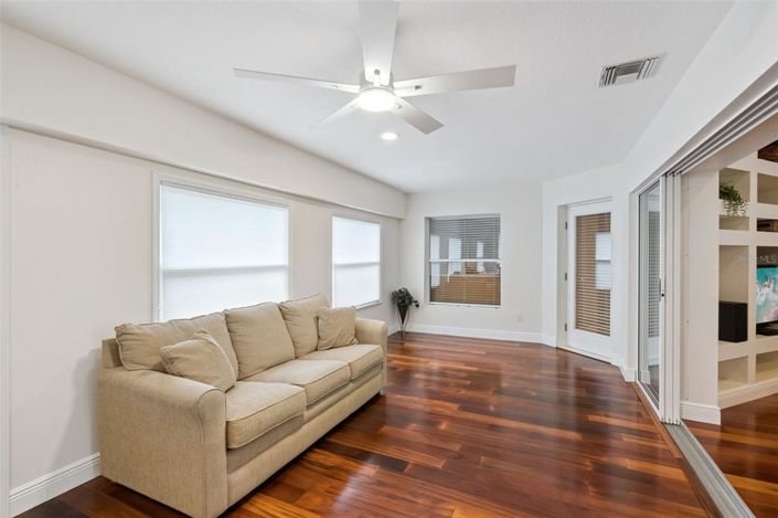 Image No.36-3 Bed House for sale