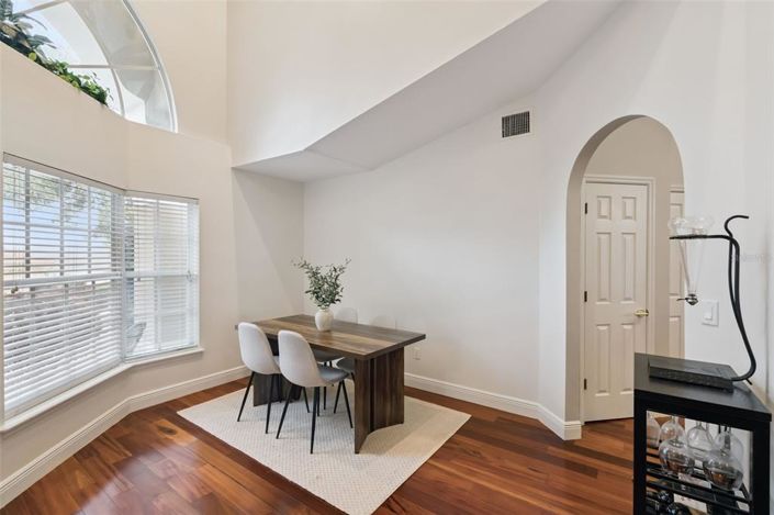 Image No.8-3 Bed House for sale