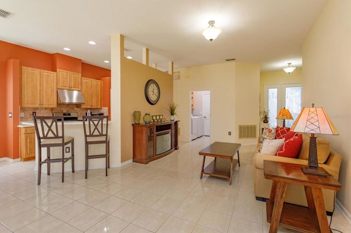 Image No.4-2 Bed House for sale