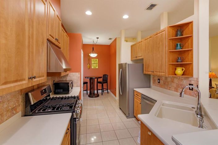 Image No.6-2 Bed House for sale