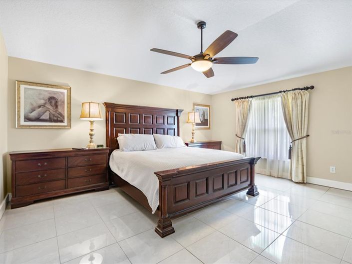 Image No.8-3 Bed House for sale