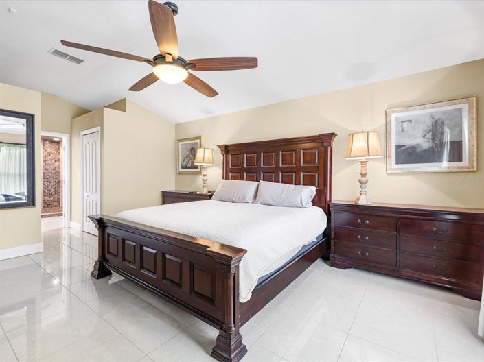 Image No.9-3 Bed House for sale