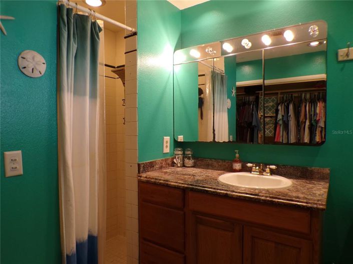 Image No.30-4 Bed House for sale