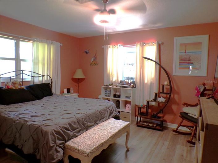 Image No.33-4 Bed House for sale