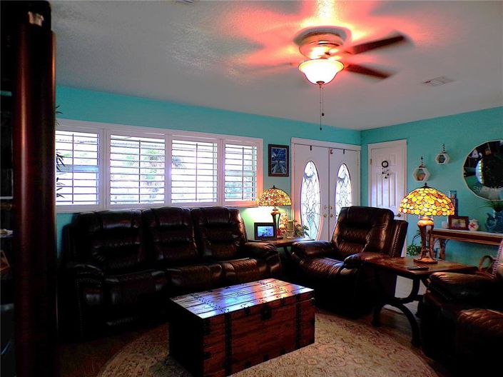 Image No.6-4 Bed House for sale