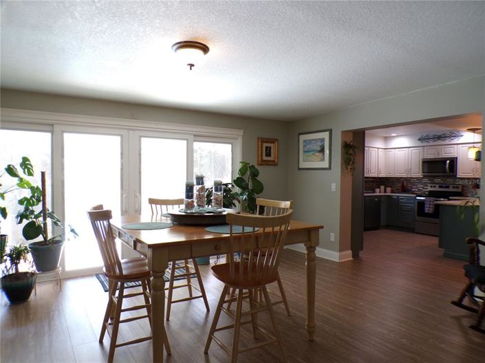 Image No.8-4 Bed House for sale