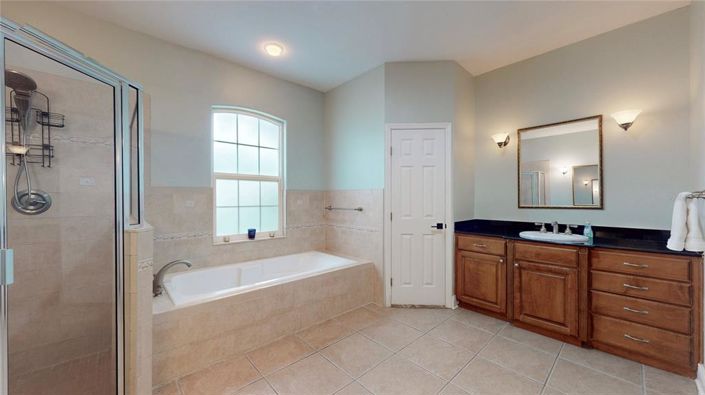 Image No.27-4 Bed House for sale