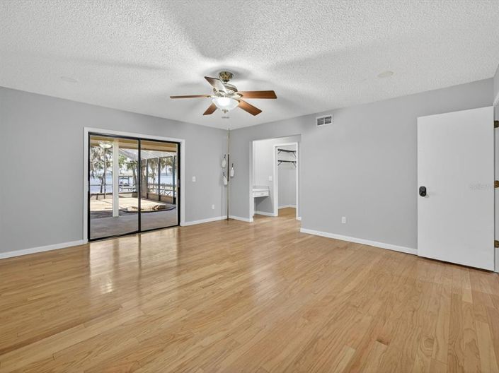 Image No.22-4 Bed House for sale