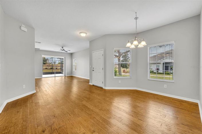 Image No.16-2 Bed Villa for sale