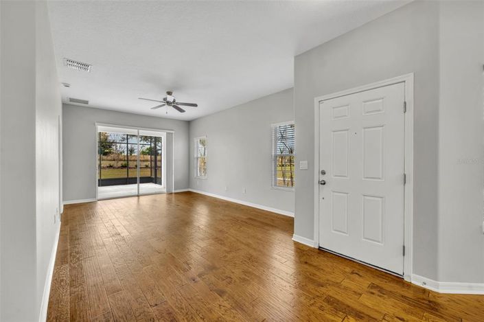 Image No.4-2 Bed Villa for sale