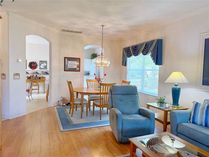 Image No.11-3 Bed House for sale