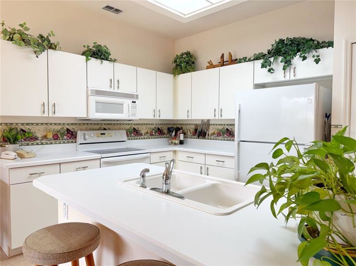 Image No.15-3 Bed House for sale