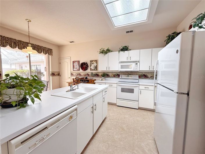 Image No.17-3 Bed House for sale