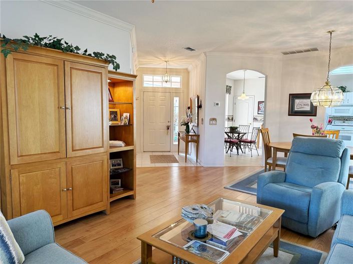 Image No.9-3 Bed House for sale