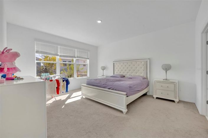 Image No.19-4 Bed House for sale