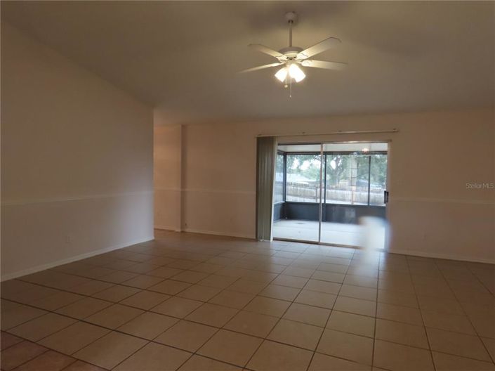 Image No.10-3 Bed House for sale