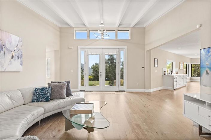 Image No.13-5 Bed House for sale