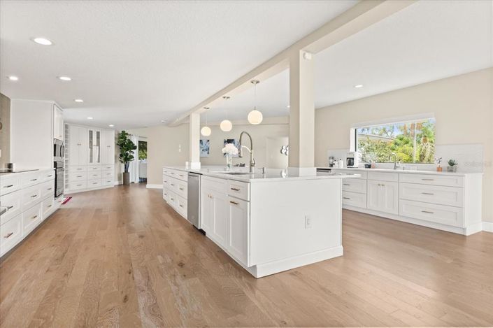 Image No.19-5 Bed House for sale