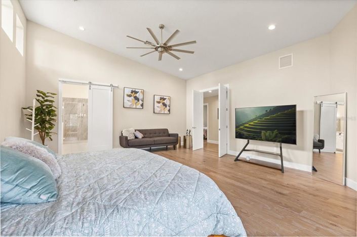 Image No.27-5 Bed House for sale