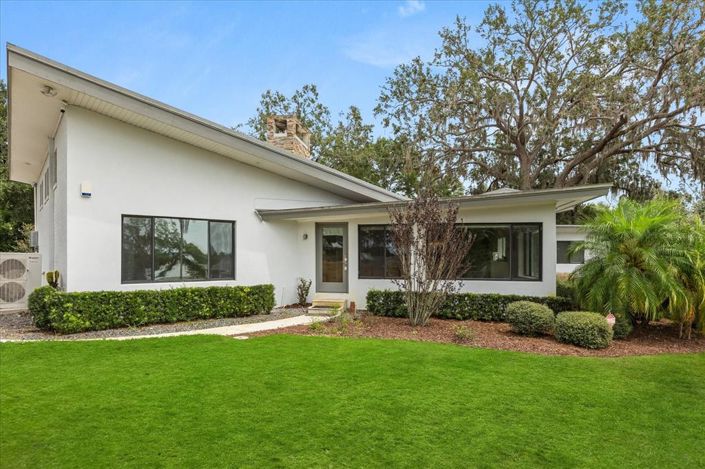 Image No.7-5 Bed House for sale