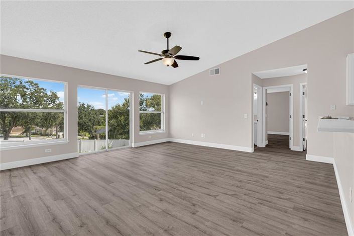 Image No.4-Maison de 4 chambres à vendre à Saint John