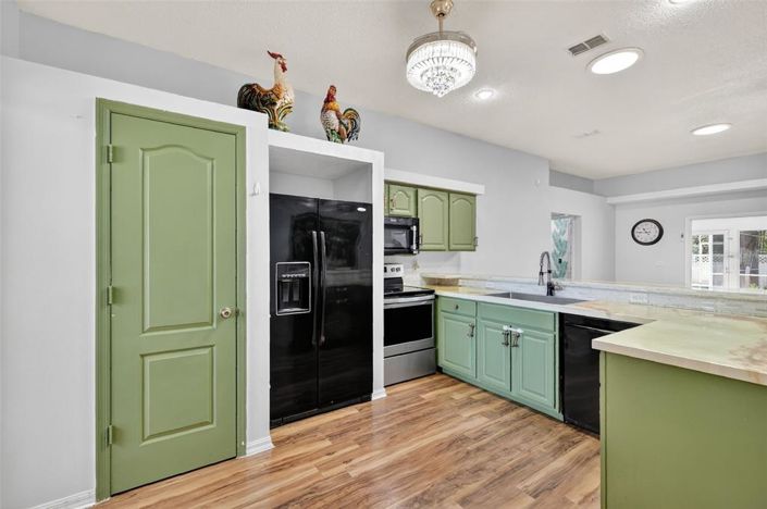 Image No.30-3 Bed House for sale