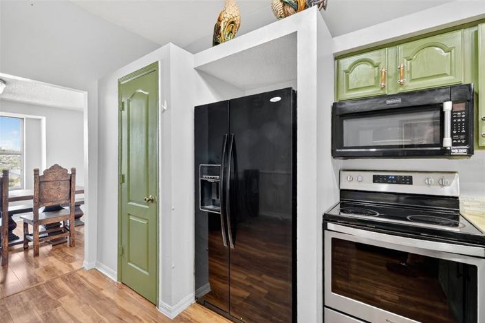 Image No.31-3 Bed House for sale