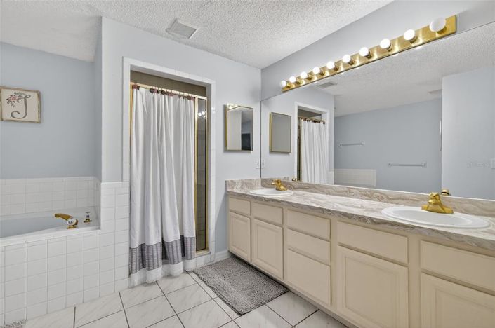 Image No.39-3 Bed House for sale