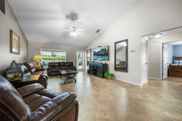 Image No.13-4 Bed House for sale