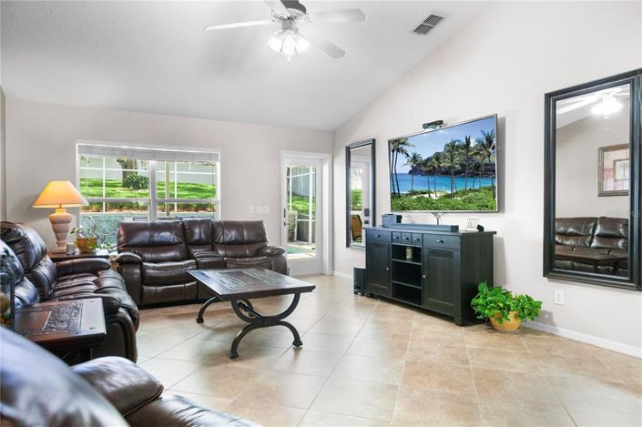 Image No.14-4 Bed House for sale