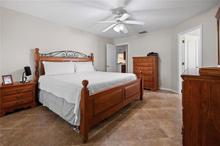 Image No.40-4 Bed House for sale