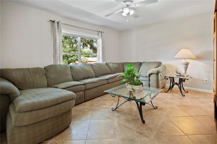 Image No.52-4 Bed House for sale