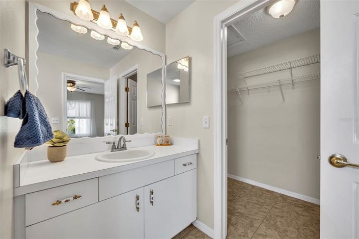 Image No.14-2 Bed House for sale